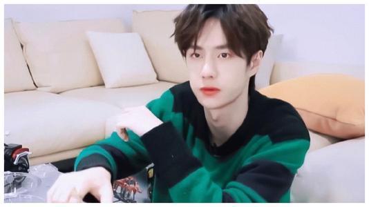 吃瓜娱乐爆料王一博,瓜田里的青春偶像,娱乐风暴中的闪耀星辉